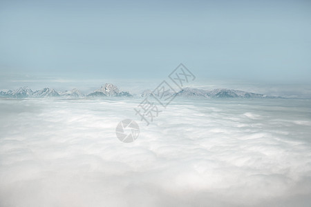 蓝天天空中山与云海空旷图片