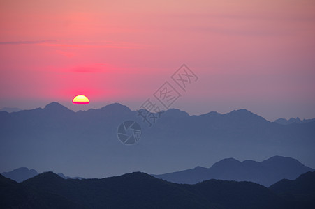 北京的早晨日出背景