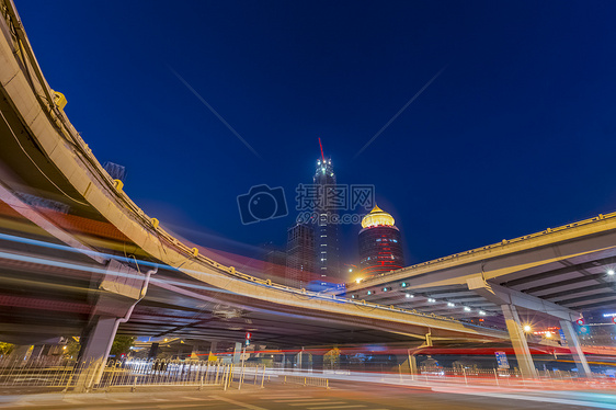 夜景的城市图片