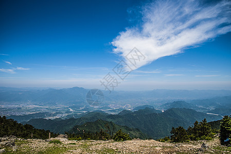 山顶俯瞰背景图片