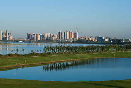 河边建筑背景图片