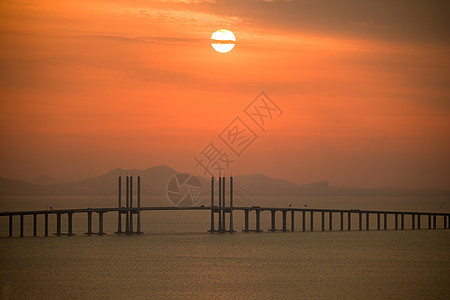 跨海大桥日落图片