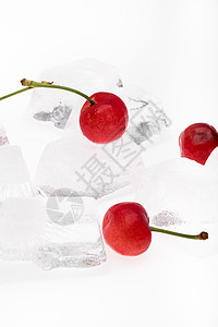 樱桃水果夏日清凉冰块背景图片