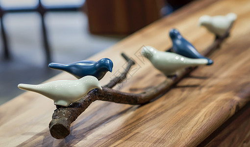 中国风摆件陶瓷小鸟摆件背景