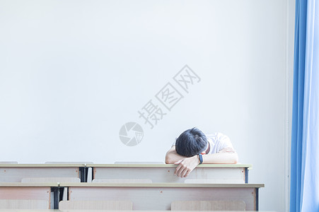 睡着了的女生背景