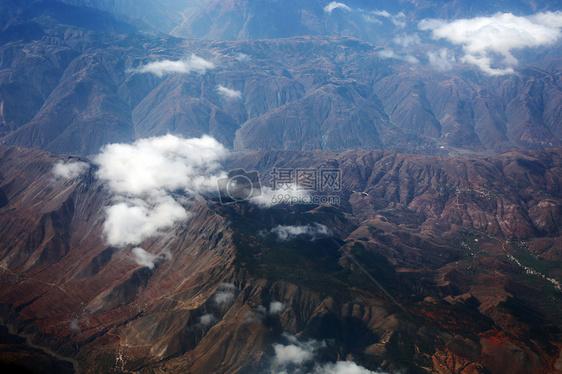 青藏高原的山脉图片