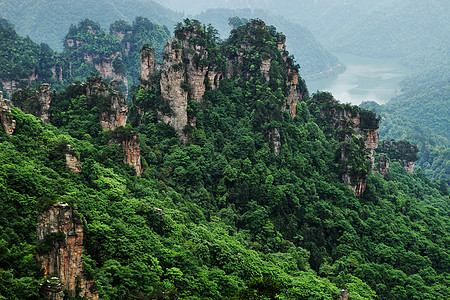 林立山峰图片