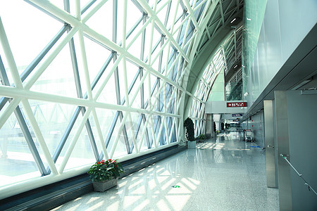 阳光下的候机楼图片素材