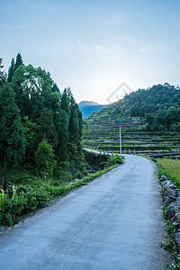 清新自然村庄山脉路风景图片