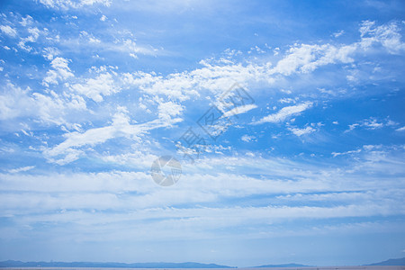 清新蓝天晴天蓝天白云山脉背景素材背景