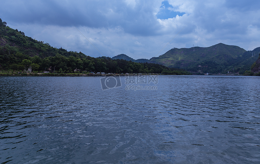 清新自然大气清澈楠溪江风景图片