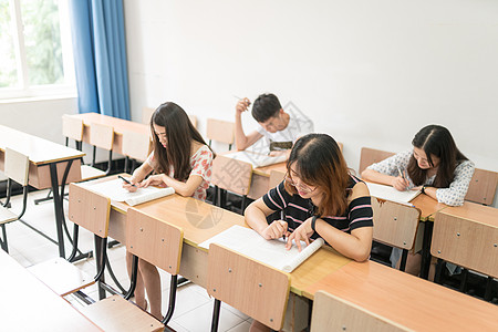 学校学习毕业考试图片