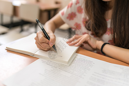 学校学习毕业考试图片