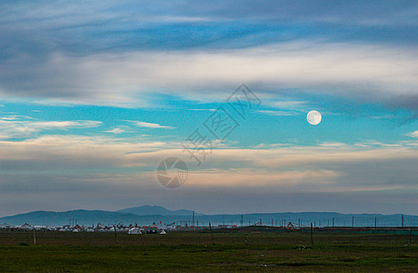 青海湖月升背景图片