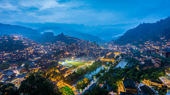 苗寨夜景图片