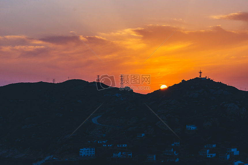 山上日出日落夕阳图片