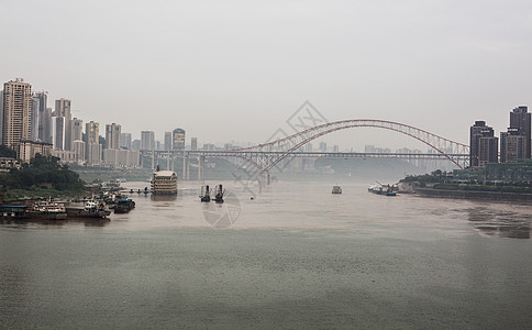 雾都重庆江畔背景图片