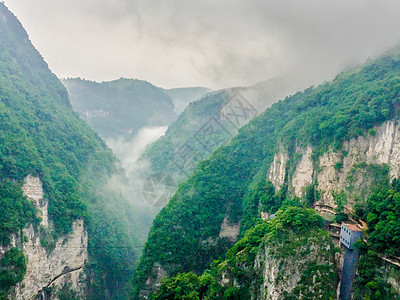 张家界的云海与山图片