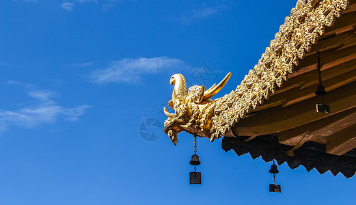 寺庙的龙头飞檐图片
