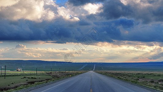 西藏公路远方的路背景