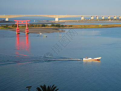 水上高架日本的海边背景