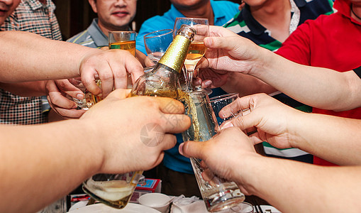 夏日酷饮啤酒背景