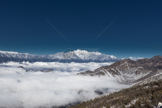 四川牛背山云海图片