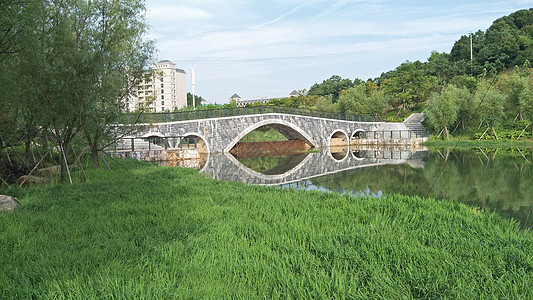 尖山湖风光背景图片