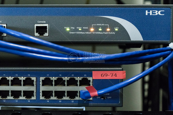网络通讯信息服务机房数据线图片