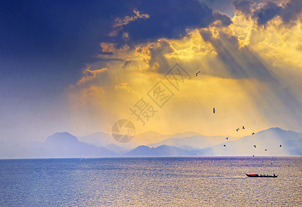 天空太阳中国云南玉溪抚仙湖背景