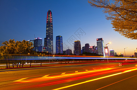 深圳平安大厦夜景华灯初上 车轨背景