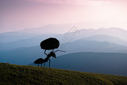 扁平风山和云坚强的蚂蚁设计图片