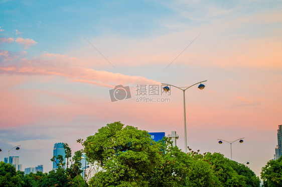 城市晚霞风景图片