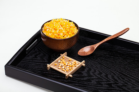 五谷杂粮玉米粒饭图片