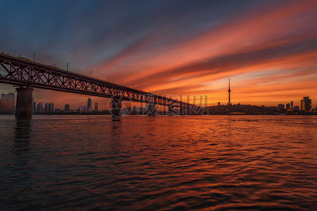 城市夜景剪影武汉长江大桥日暮美景背景