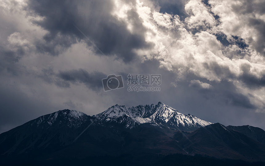 青海祁连牛心山 山峰图片