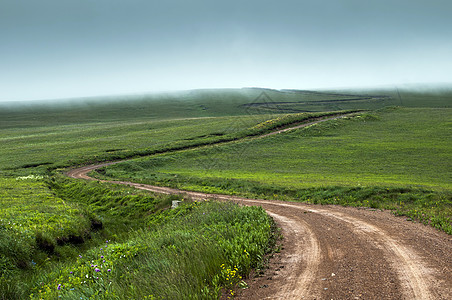 新疆草原之路图片