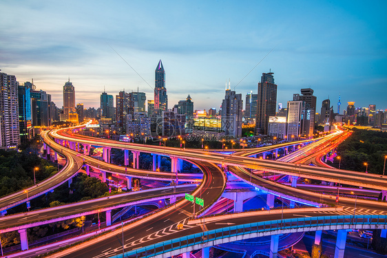 上海城市环形高架立交桥夜景图片