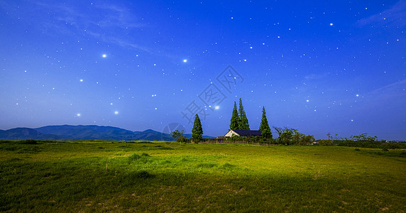 创意绿色星空梦幻的夜空草原背景