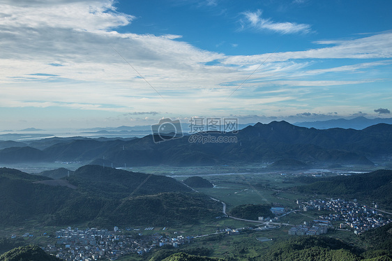 宁波宁海杜鹃山清晨日出风光图片