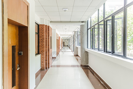 上海大学明亮教室走廊图片