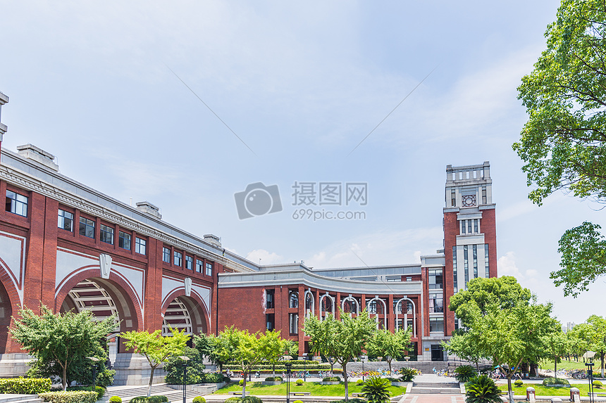 上海华东政法大学教学楼图片