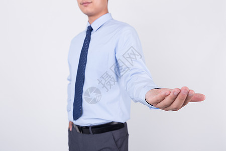 男士免抠商务男士单手托掌手势动作特写棚拍背景