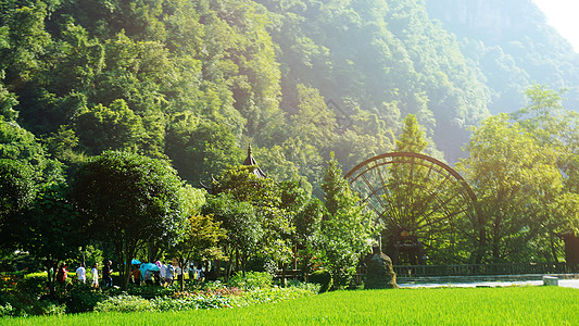 山间小屋生活背景图片