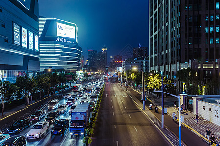 城市夜晚马路车流图片