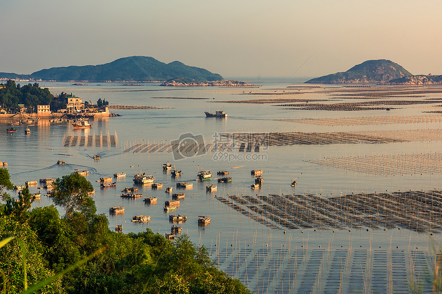 夕阳下的福建霞浦渔港图片