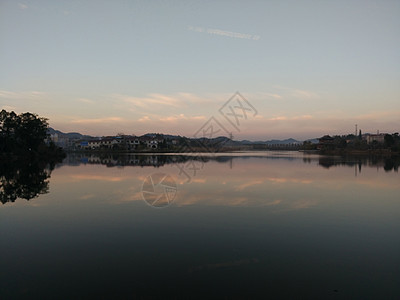三弦湖图片