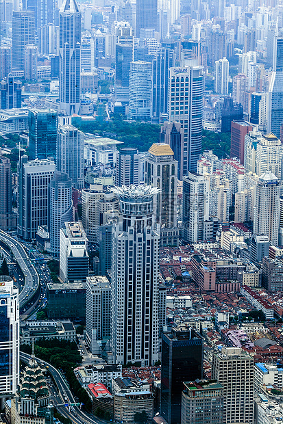 航拍视角的高楼林立的上海