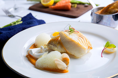 创意美食法国菜香煎银鳕鱼背景