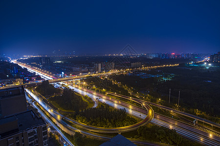 夜景城市的桥图片